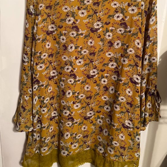 VERY J Pretty tie at neck lace trim SZ M - Picture 4 of 7